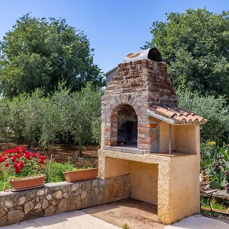 Mariza - Quiet Location!