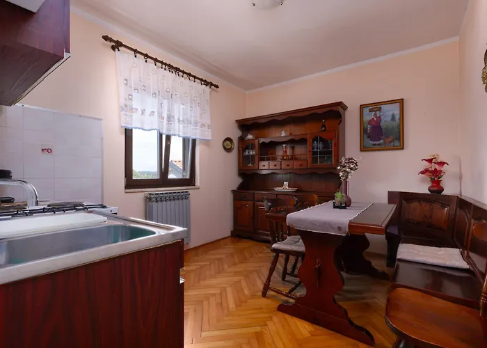 Mariza - Quiet Location! Kukci